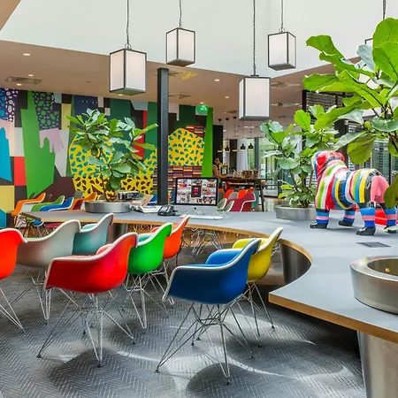 Citizenm