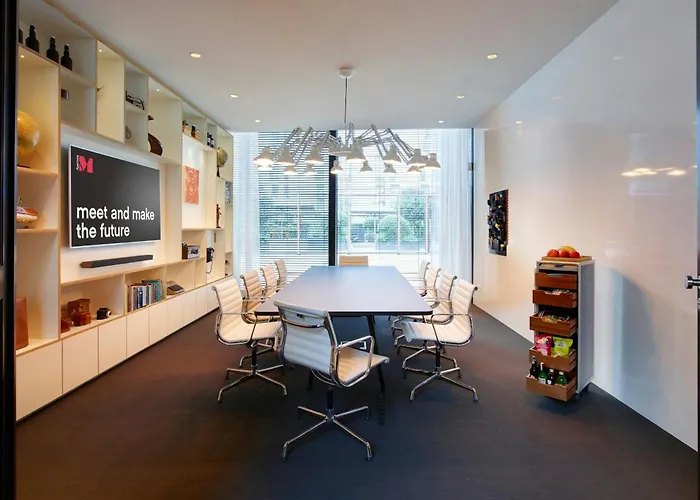 מלון Citizenm 4*